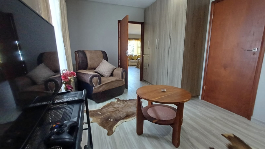 To Let 2 Bedroom Property for Rent in Monte Christo Western Cape